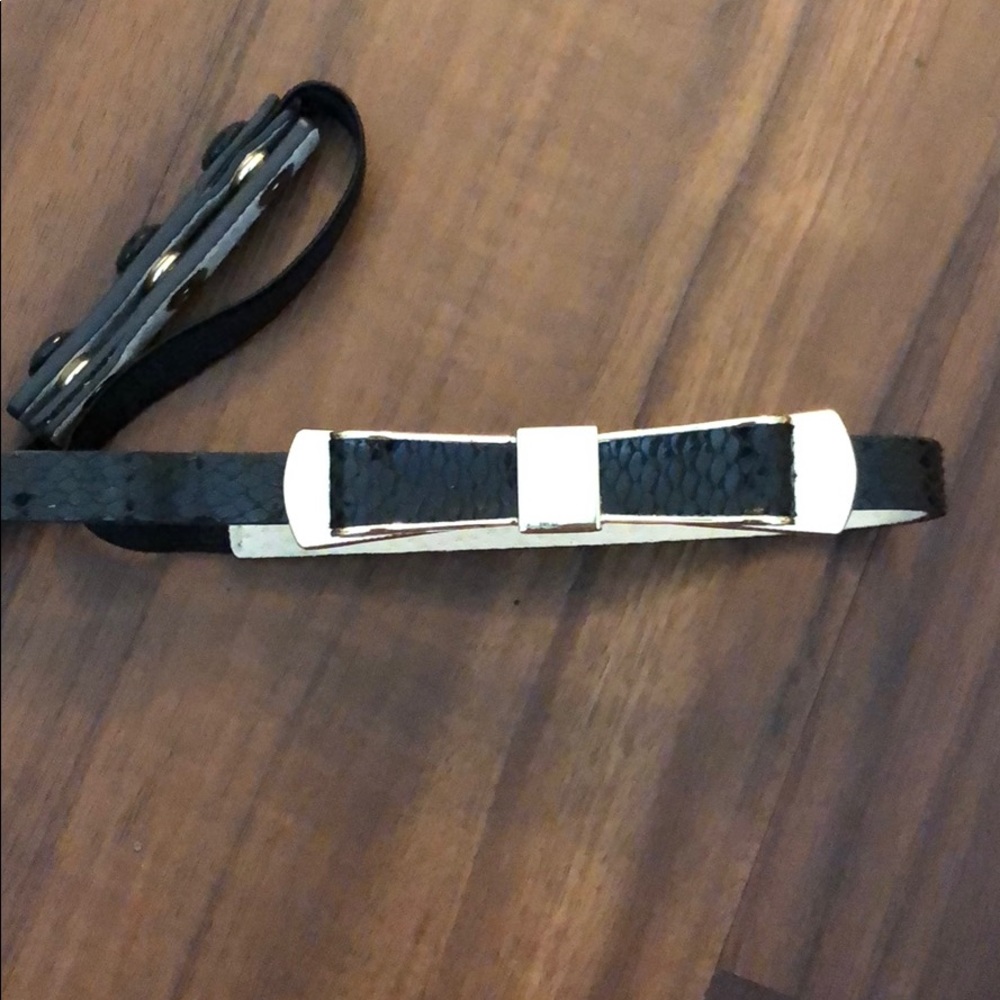 WHBM Snakeskin Gold Metal Bow Waist Belt